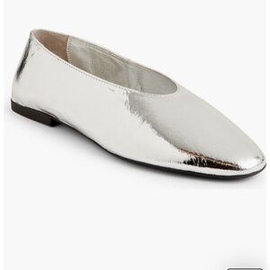 Jeffrey Campbell Silver Romp flat, size 8.